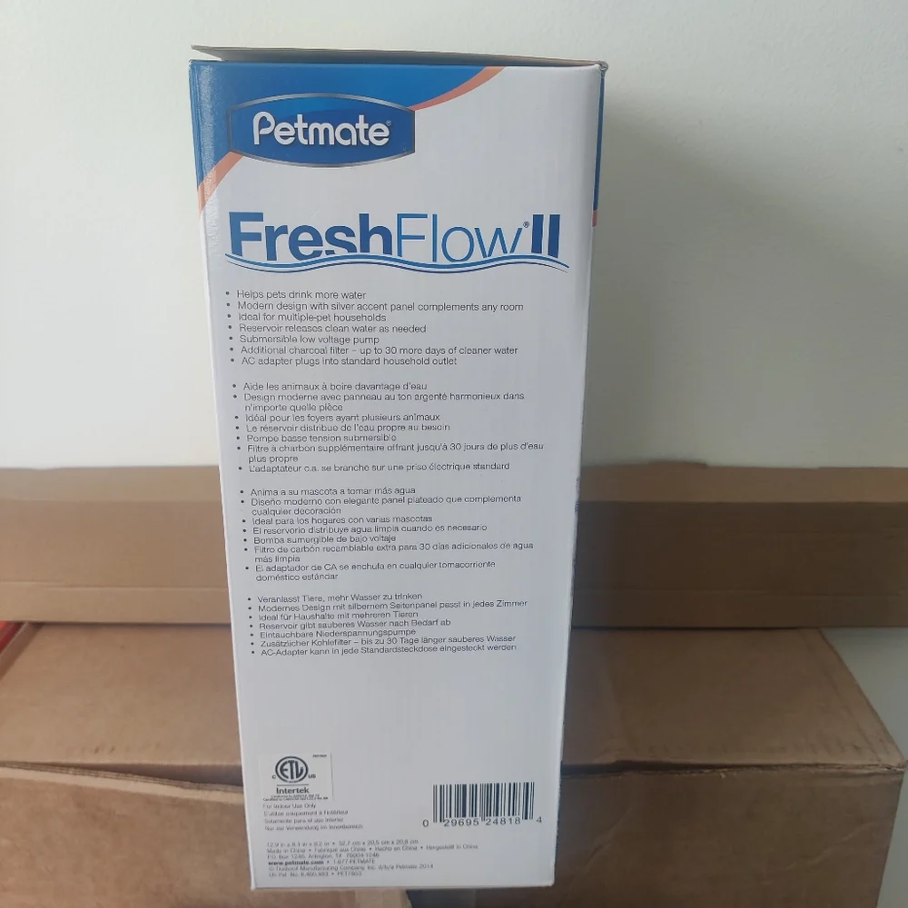 Petmate Fresh Flow II Medium 110oz Purifying Pet Fountain with Charcoal Filters